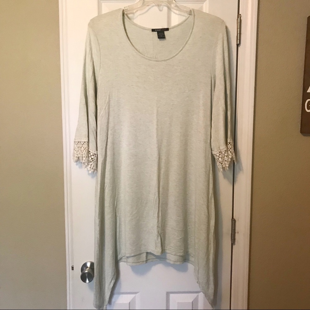 Light mint green dress with crochet sleeves
